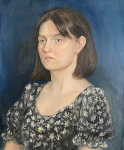 Девушка в цветочном платье 